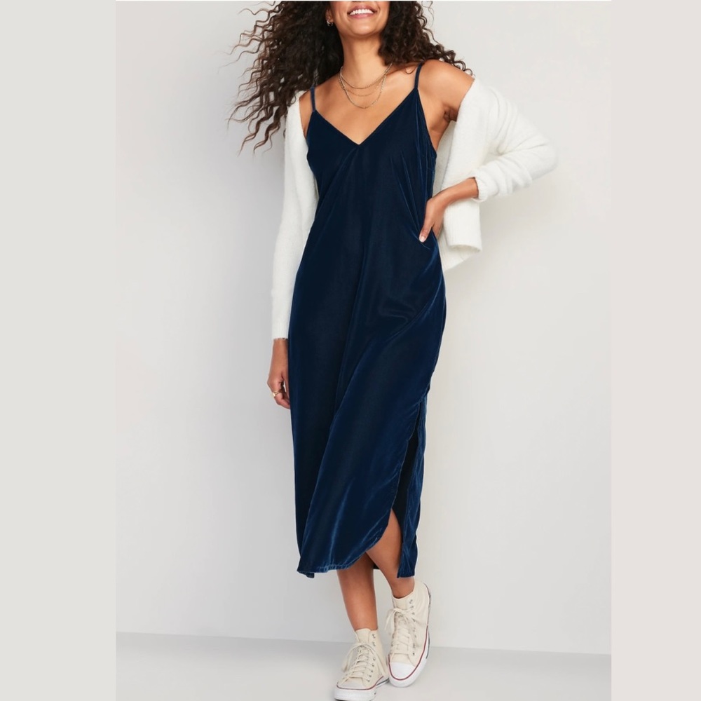 Old Navy Women’s Blue Sleeveless Velvet Midi Slip Dress Sz Large - NWT